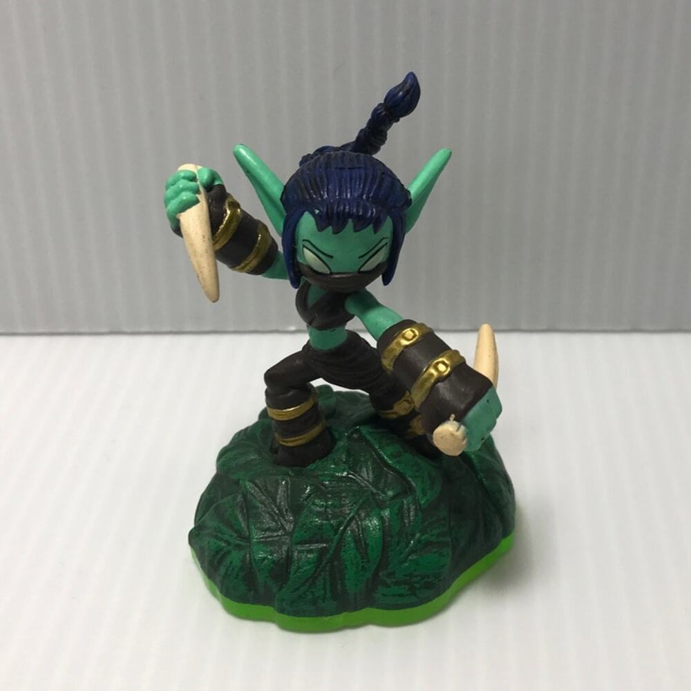 2011 Activision Skylanders Spyros Adventure Stealth Elf